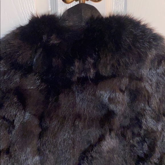 black SAKS FIFTH AVENUE | Fur vest - Picture 9 of 12